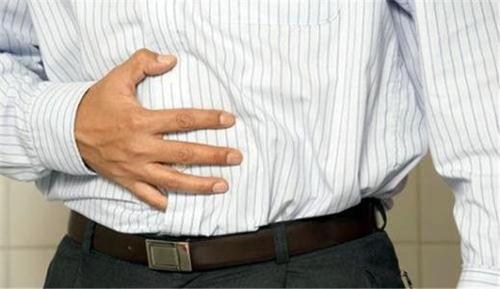 肚子胀气怎么回事 腹腔胀气是什么原因引起的