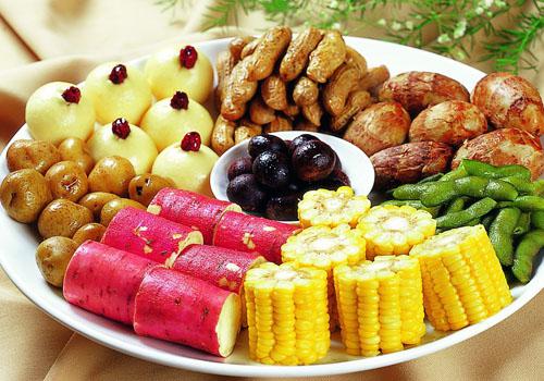 更年期吃什么食物好（男人更年期吃什么食物好）