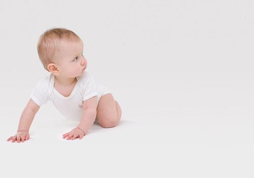 宝宝肚子胀气是什么原因（一岁宝宝肚子胀气是什么原因）
