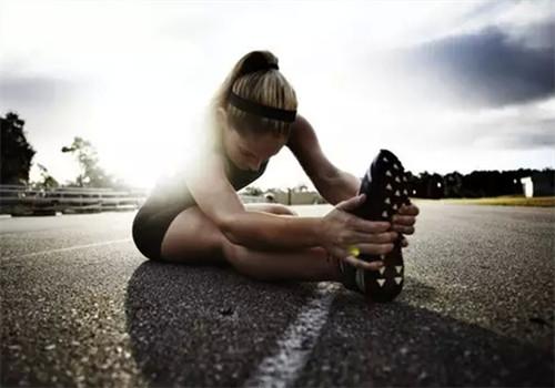 快走和慢跑哪个减肥效果好 相同距离快走和慢跑哪个减肥效果好