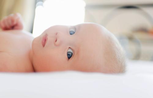 新生儿惊厥的症状 新生儿惊厥的症状处理方法