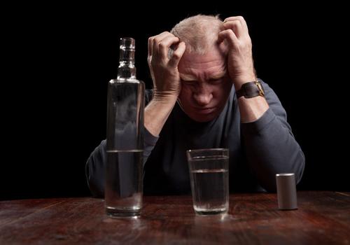 喝酒后头疼是什么原因 喝酒后头疼是什么原因造成的