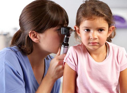 分泌性中耳炎的常见病因 分泌性中耳炎的常见表现