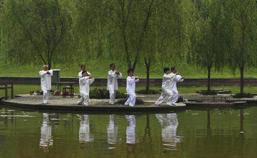 晨练应该注意什么（晨练应该注意什么问题）