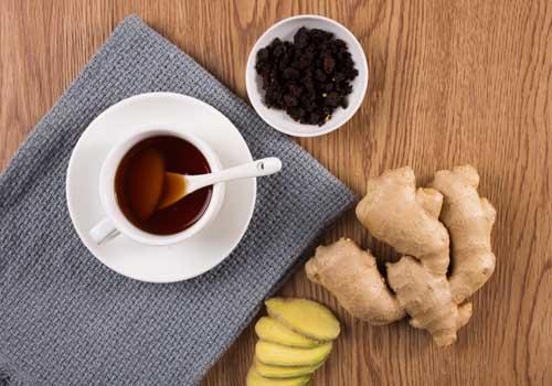 红糖生姜水晚上能喝吗（红糖生姜水晚上能喝吗女生）