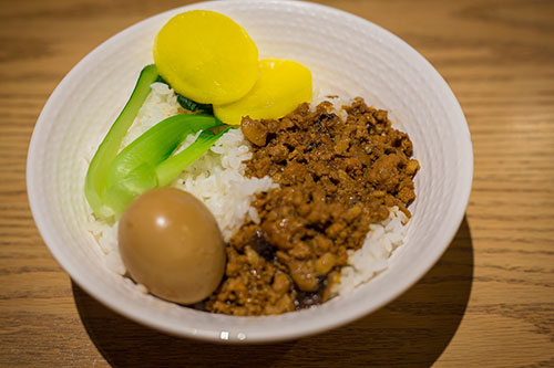 台湾卤肉饭怎么做的 台湾卤肉饭的做法