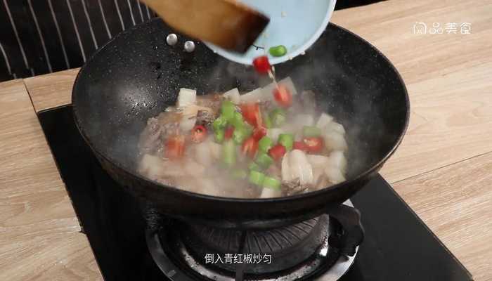 泡萝卜烧乳鸽 泡萝卜烧乳鸽的做法