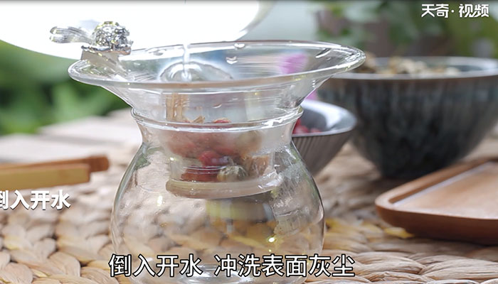 菊花枸杞茶怎么泡 菊花枸杞茶的泡法