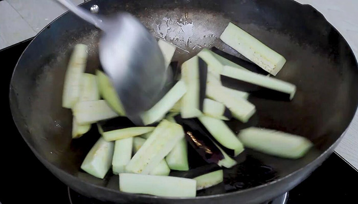 豆豉焖茄条的做法 豆豉焖茄条怎么做