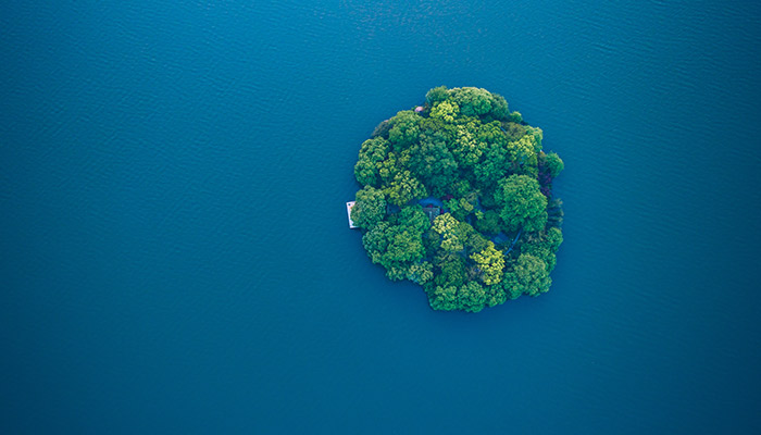 水漫金山的故事发生在浙江的什么地方 水漫金山发生在哪儿