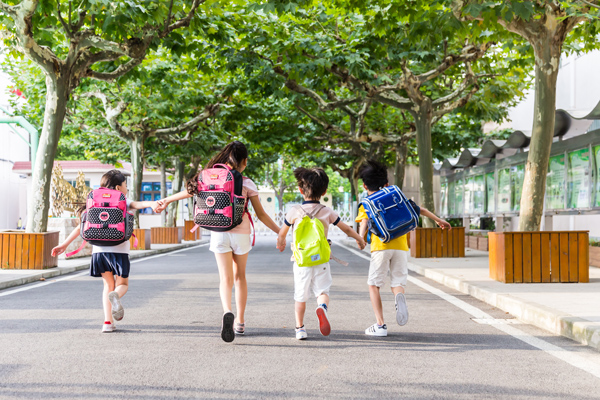 孩子内向学口才有用吗 内向的孩子适合学口才吗