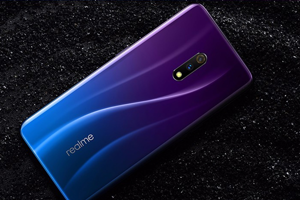 realme x手机自带贴膜吗 realme x是不是自带贴膜