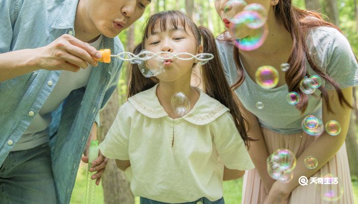 儿童吹泡泡水简单配方 儿童吹泡泡水简单配方最好的