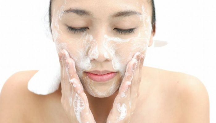 硫磺皂可以洗脸吗  硫磺皂洗脸可以吗
