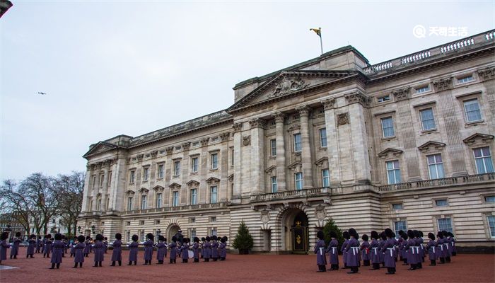 英国首相和女王的区别 英国首相和女王的区别是什么