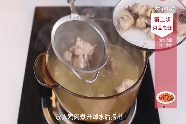 小鸡炖蘑菇的做法 小鸡炖蘑菇的家常做法