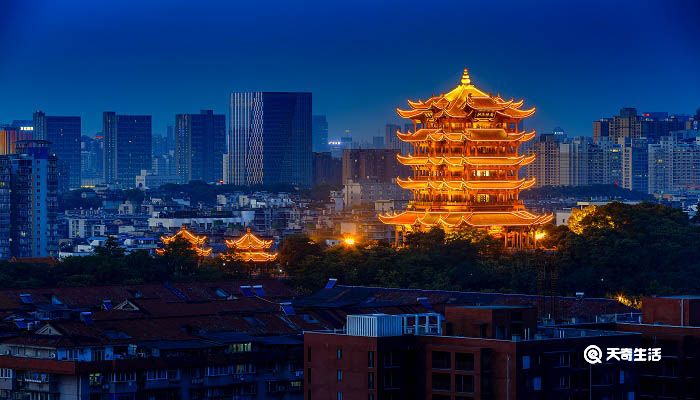 夜宿山寺古诗的意思 夜宿山寺的意思