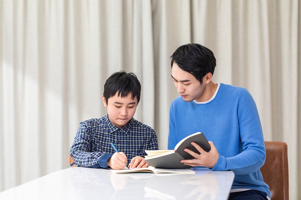 自己在家怎么教小孩英语 孩子怎么在家学英语