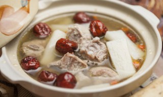 鸡肉搭配什么食材煲汤 哪些食物可以和鸡肉一起煮汤