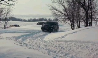 冬天雪地爬坡驱车技巧 冬天雪地爬坡驱车技巧图片