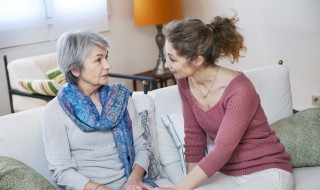 描写老人外貌满脸风霜的句子（描写老人外貌满脸风霜的句子简短）