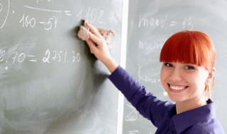 擦黑板技巧（几种快速擦黑板的方法）