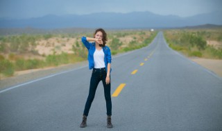 单黄线可以掉头吗 马路上单黄线可以掉头吗