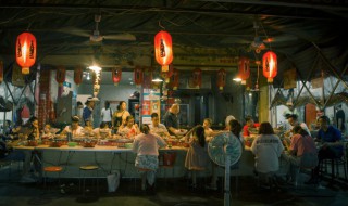 逛夜市的朋友圈的说说 发朋友圈逛夜市的说说