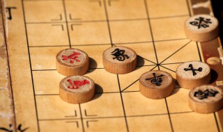 象棋盖马三锤走法（程龙象棋大师盖马三锤布局）