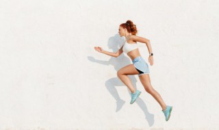 运动中跑步的正确姿势 跑步时正确姿势