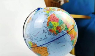 地球仪上的颜色分别代表什么（地球仪上的颜色分别代表什么意思）