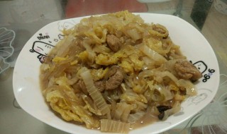 酸菜炖肉怎么做不会腥（酸菜炖肉怎么做不会腥味）