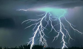 打雷是什么原因造成的 闪电是怎么形成的?