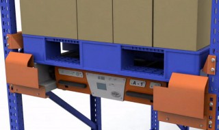 高位叉车上货架的技巧(高位叉车上下货技巧)