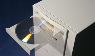 电脑怎么放dvd光碟（电脑怎么放dvd光碟格式）