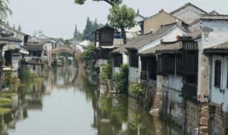 江南写的是哪个地方的风景（江南描写的是什么地方）