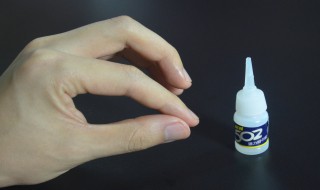 去除顽固胶最好的方法(怎么去除顽固胶)