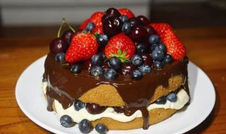 草莓和巧克力混合口味的蛋糕做法 草莓和巧克力混合口味的蛋糕做法大全