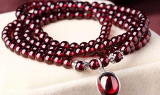 石榴石手链佩戴的忌讳（石榴石和什么属相犯冲）