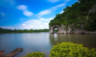 广西桂林旅游攻略必去景点（广西桂林旅游攻略必去景点多少公里）