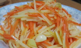 胡萝卜土豆丝的做法（土豆和胡萝卜一起炒的做法）