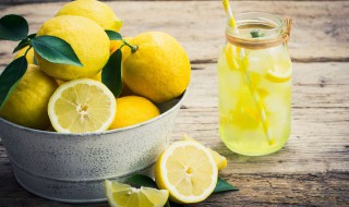 柠檬和什么一起泡水好 柠檬和什么一起泡水好减肥