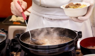 筒子骨汤的做法与配料窍门 筒子骨汤怎么做不油腻