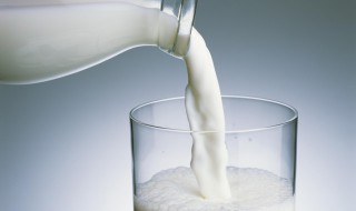 牛奶胀袋现象（牛奶胀袋的原因）