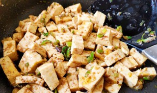 虾酱豆腐的正宗做法 虾酱炒豆腐的家常做法