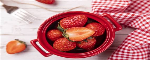 大棚草莓种植技术（大棚草莓种植技术温度管理）