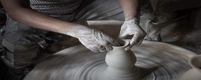 陶器和瓷器的区别 陶器和瓷器的区别表格
