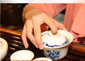 中国工夫茶从沏茶到喝茶步骤 工夫茶泡茶八个步骤
