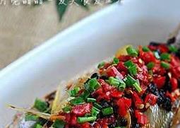 豉椒鲜蒸大黄鱼做法步骤（豆豉蒸黄鱼）