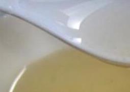 刺槐蜂蜜的功效与作用 刺槐蜂蜜的功效与作用是什么